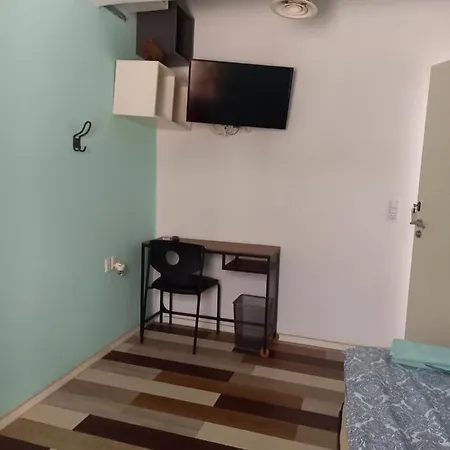 Cityroom Apartment *